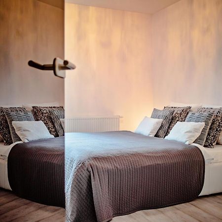 Apartamenty Homely Place Casa Verona - Stary Rynek - Parking Poznań Exteriör bild
