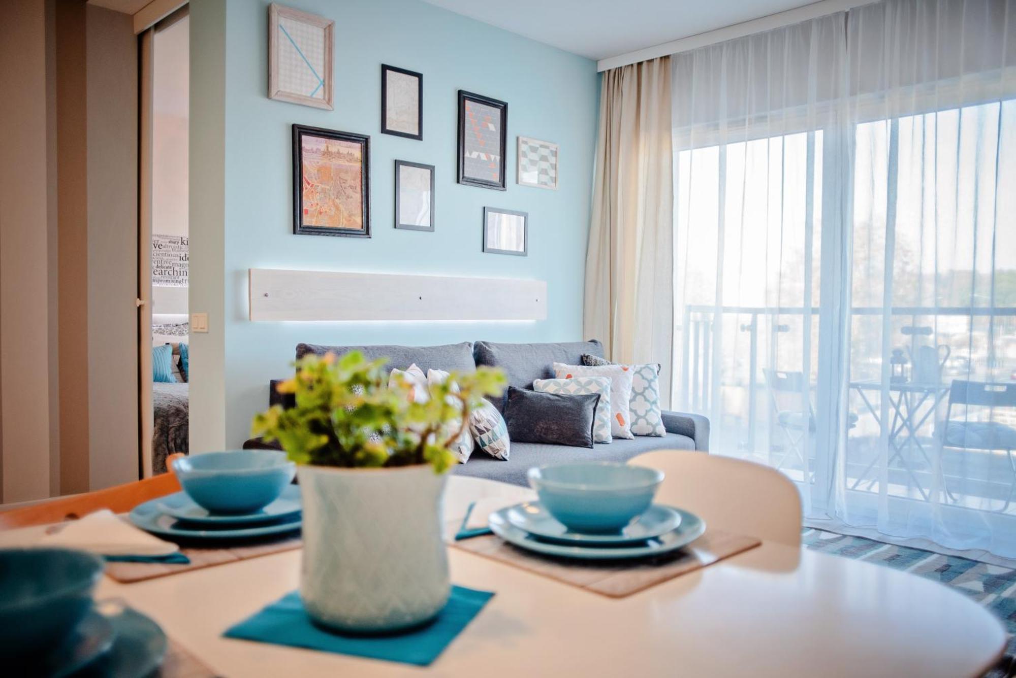 Apartamenty Homely Place Casa Verona - Stary Rynek - Parking Poznań Rum bild