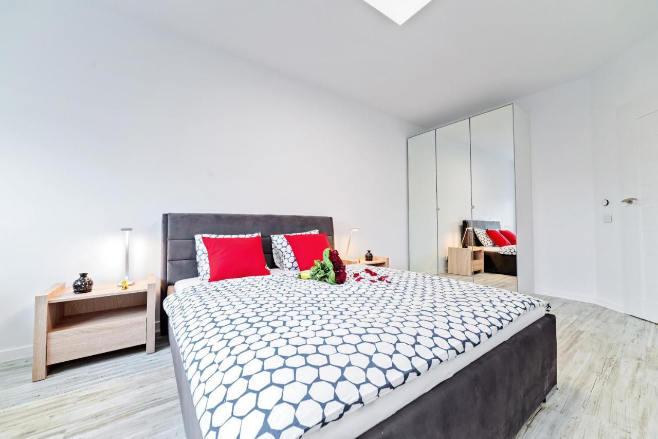 Apartamenty Homely Place Casa Verona - Stary Rynek - Parking Poznań Exteriör bild