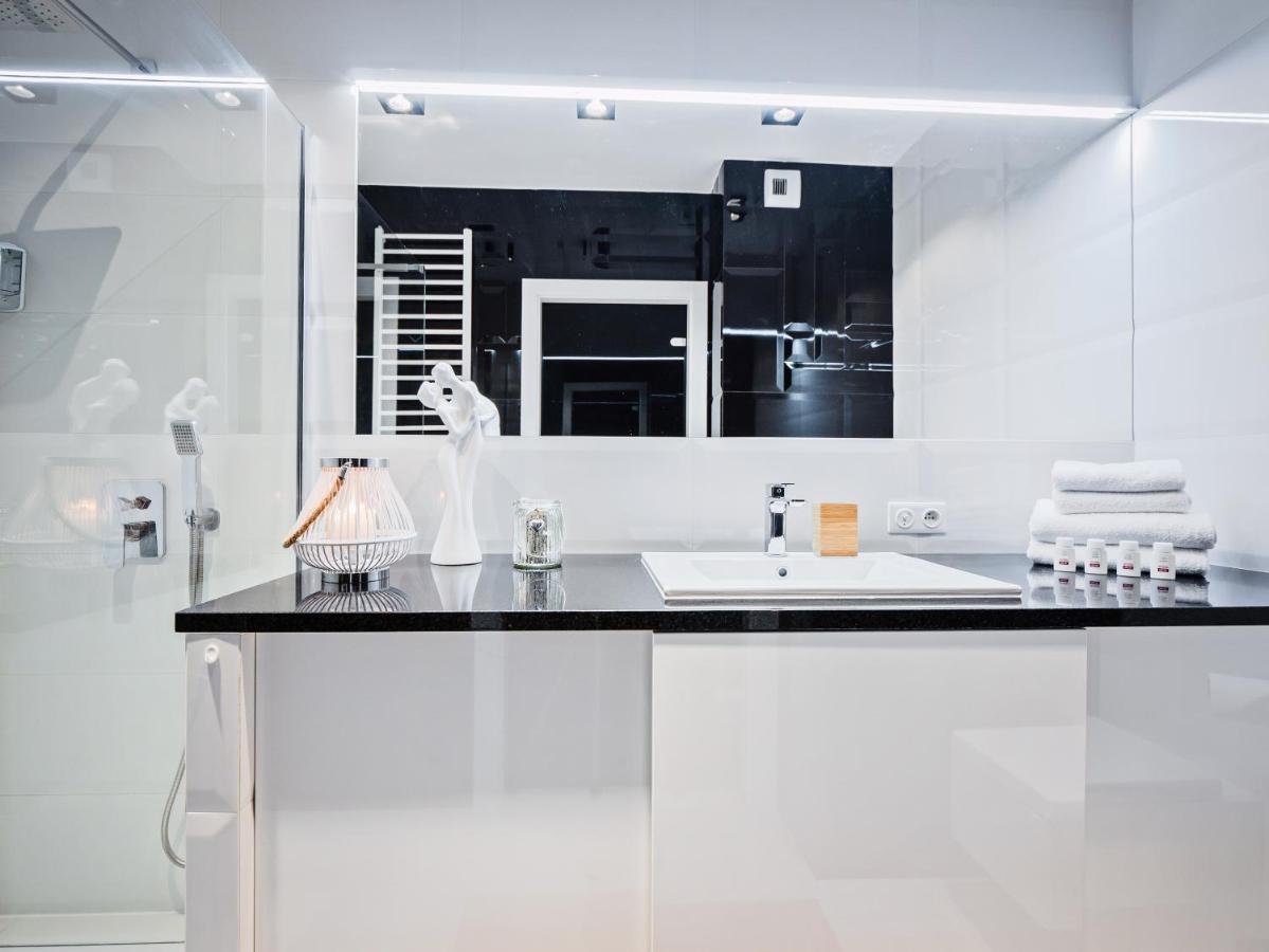 Apartamenty Homely Place Casa Verona - Stary Rynek - Parking Poznań Exteriör bild