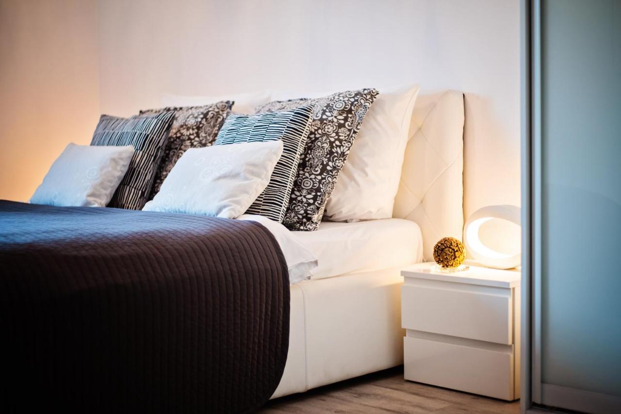 Apartamenty Homely Place Casa Verona - Stary Rynek - Parking Poznań Exteriör bild